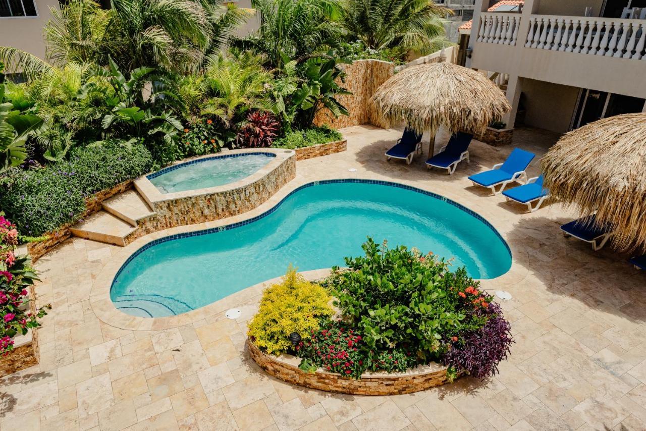 Elegant 2-Bedroom Apartment 2 Km From Eagle Beach Palm Beach Luaran gambar